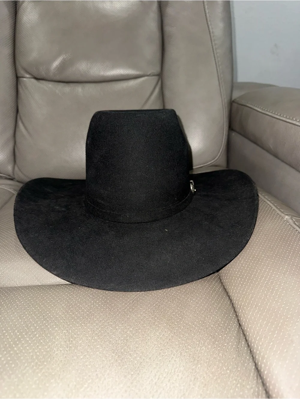 Black Felt Western Cowboy Hat - Men’s Classic Ranch Style